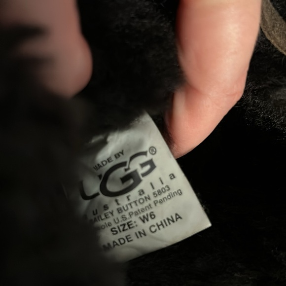 Women’s UGG boots - Picture 8 of 8